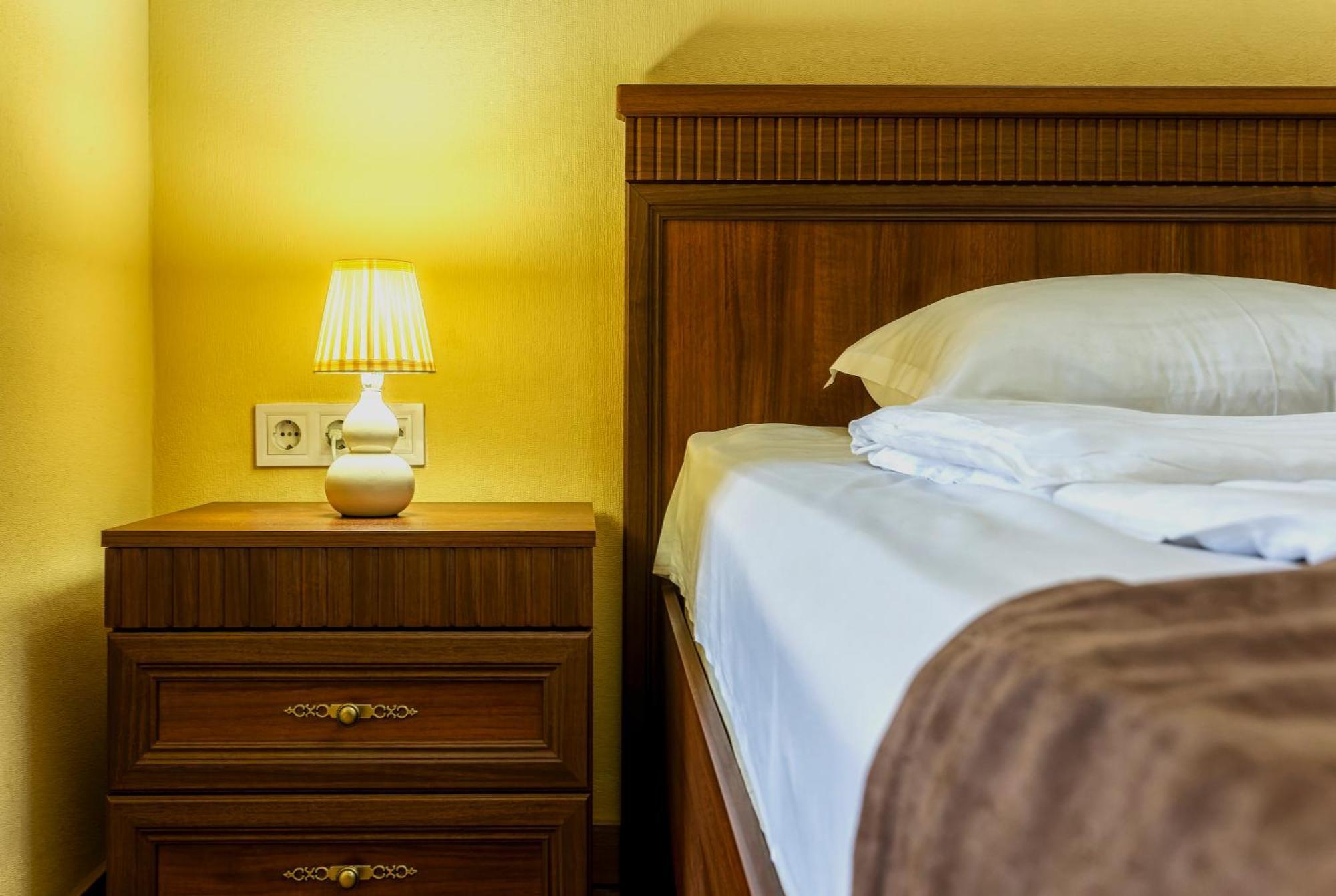Hotel Middleton Тбилиси Екстериор снимка