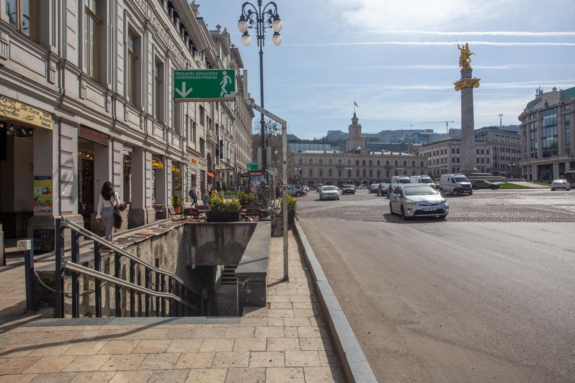 Hotel Middleton Тбилиси Екстериор снимка