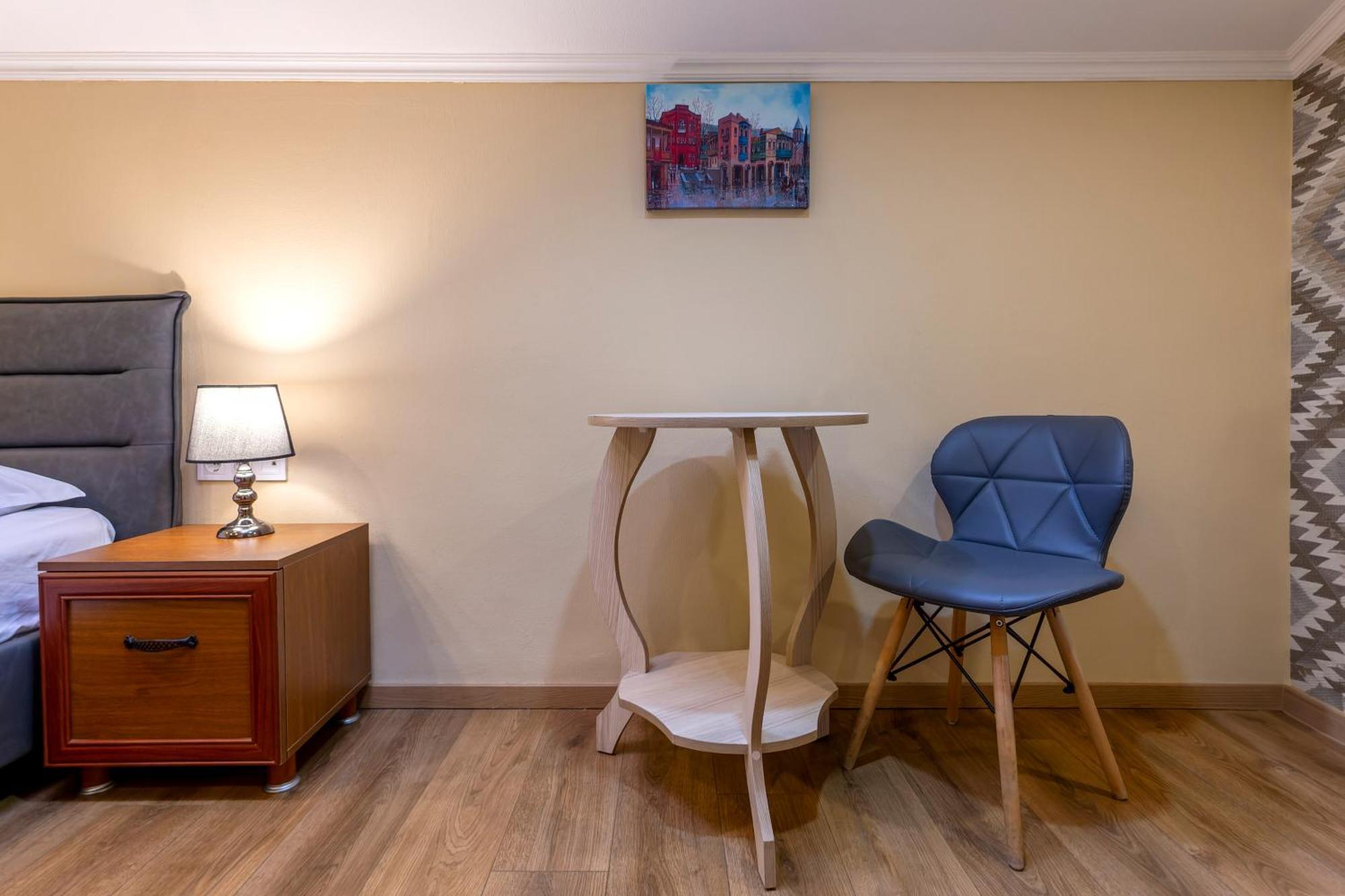 Hotel Middleton Тбилиси Екстериор снимка