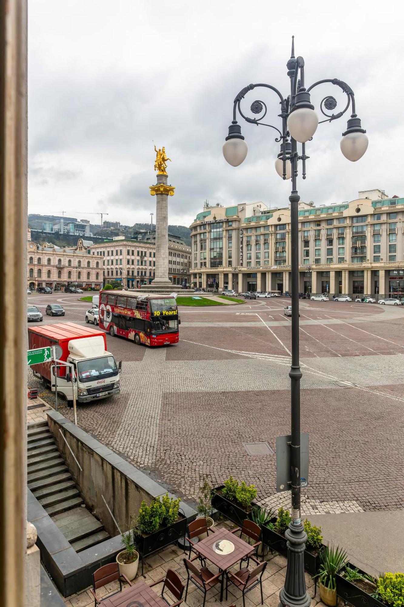 Hotel Middleton Тбилиси Екстериор снимка